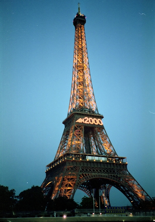 24 Eiffel Tower from Seine river cruise.jpg